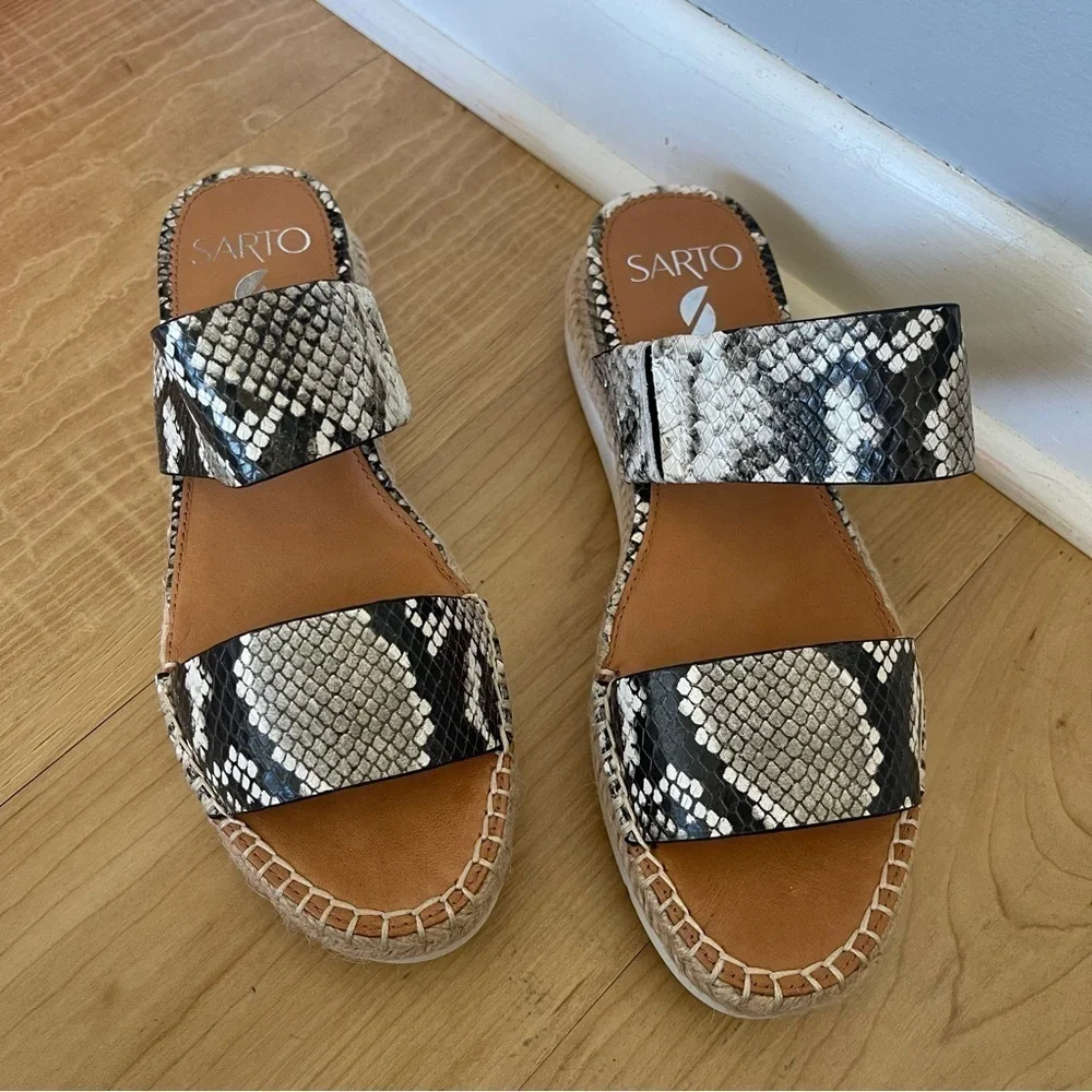 NWB Franco Sarto Cappy Leather Platform Sandals size 6.5 Open Toe Slide On